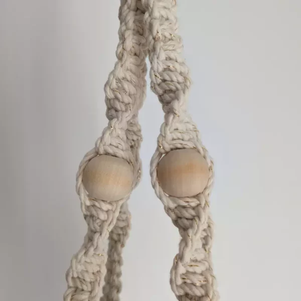 Suspension macramé perlée avec anneau Soka